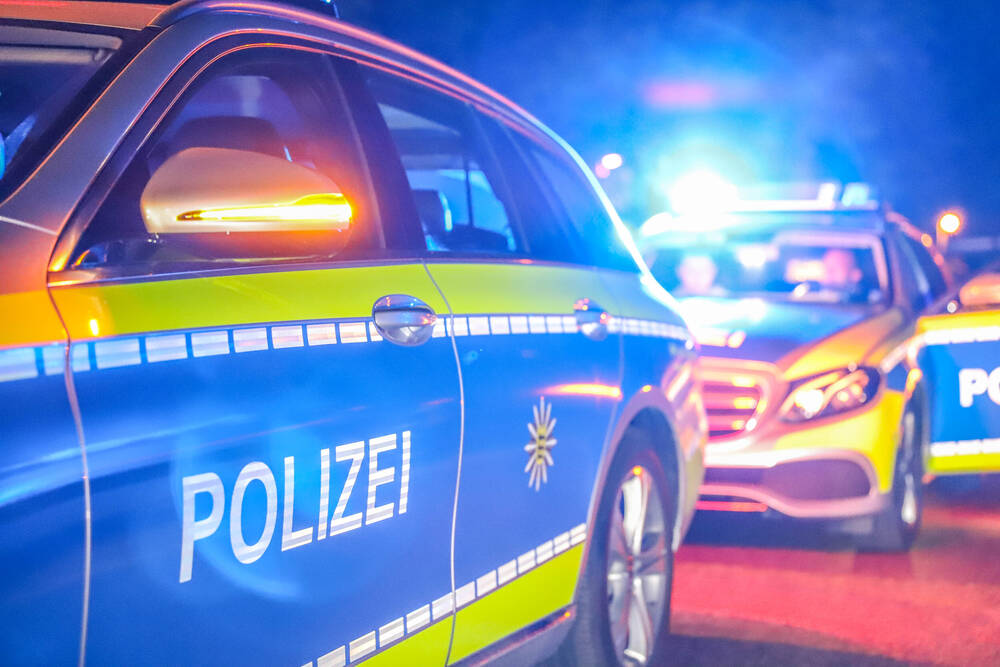 Bundesliga-Star ausgebraubt! 180.000 Euro Uhr gestohlen! Antänzer (16) bestiehlt Bundesliga-Profi