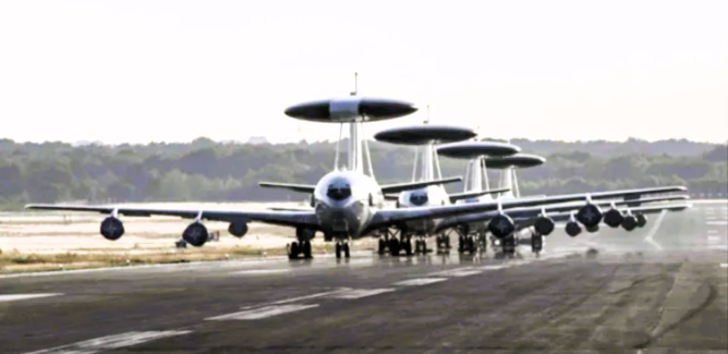 NATO übernimmt russischen Luftwaffenstützpunkt, Putin tobt! Vorbereitung auf einen Krieg mit dem Kreml!