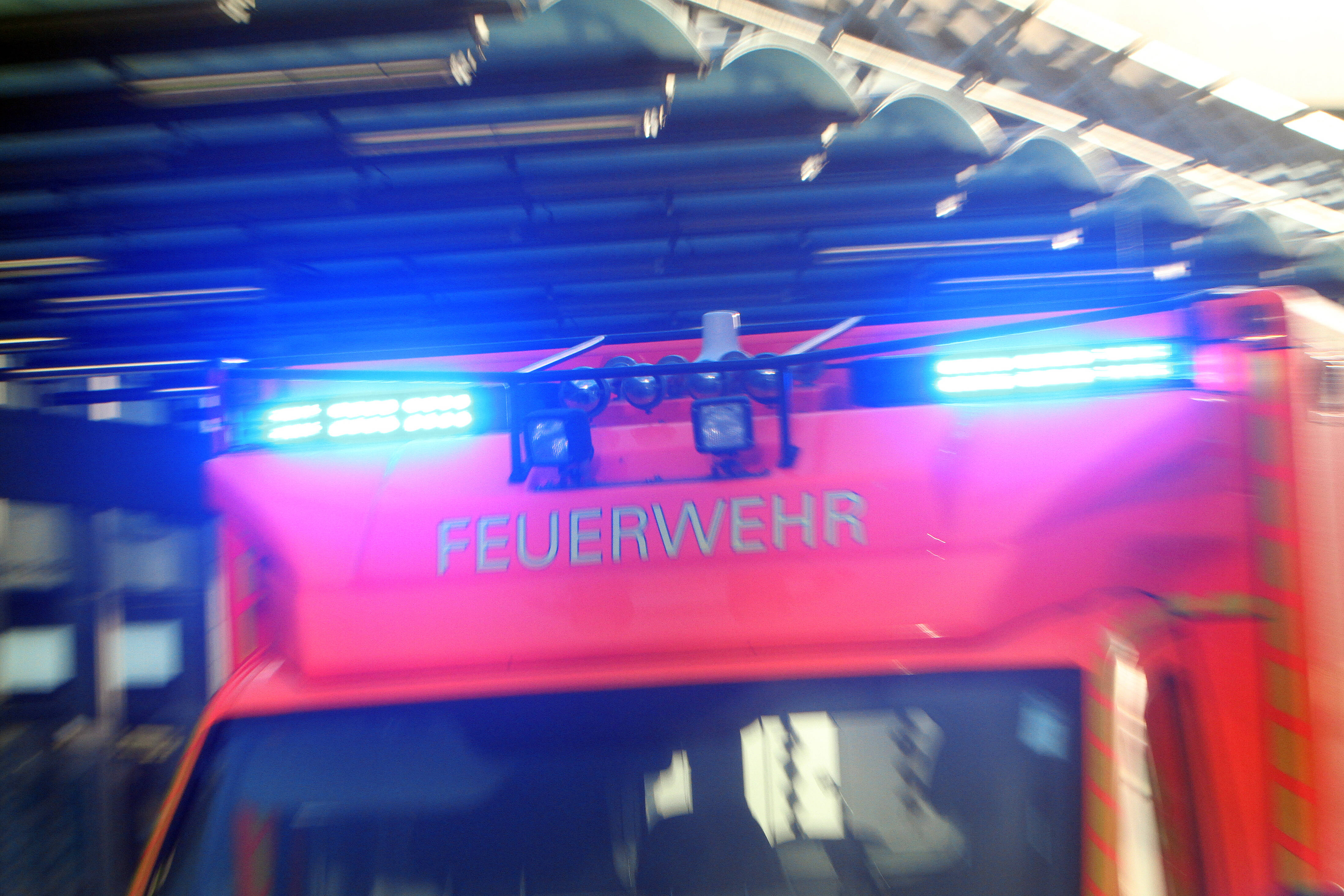 Rentnerin ertrinkt in Regentonne! Tragischer Todesfall - Rentnerin stürzt kopfüber in Regentonne