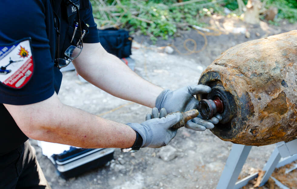 EILMELDUNG🔥 - Weltkriegsbombe wird entschärft! Zugverkehr gesperrt - Zahlreiche Anwohner evakuiert!