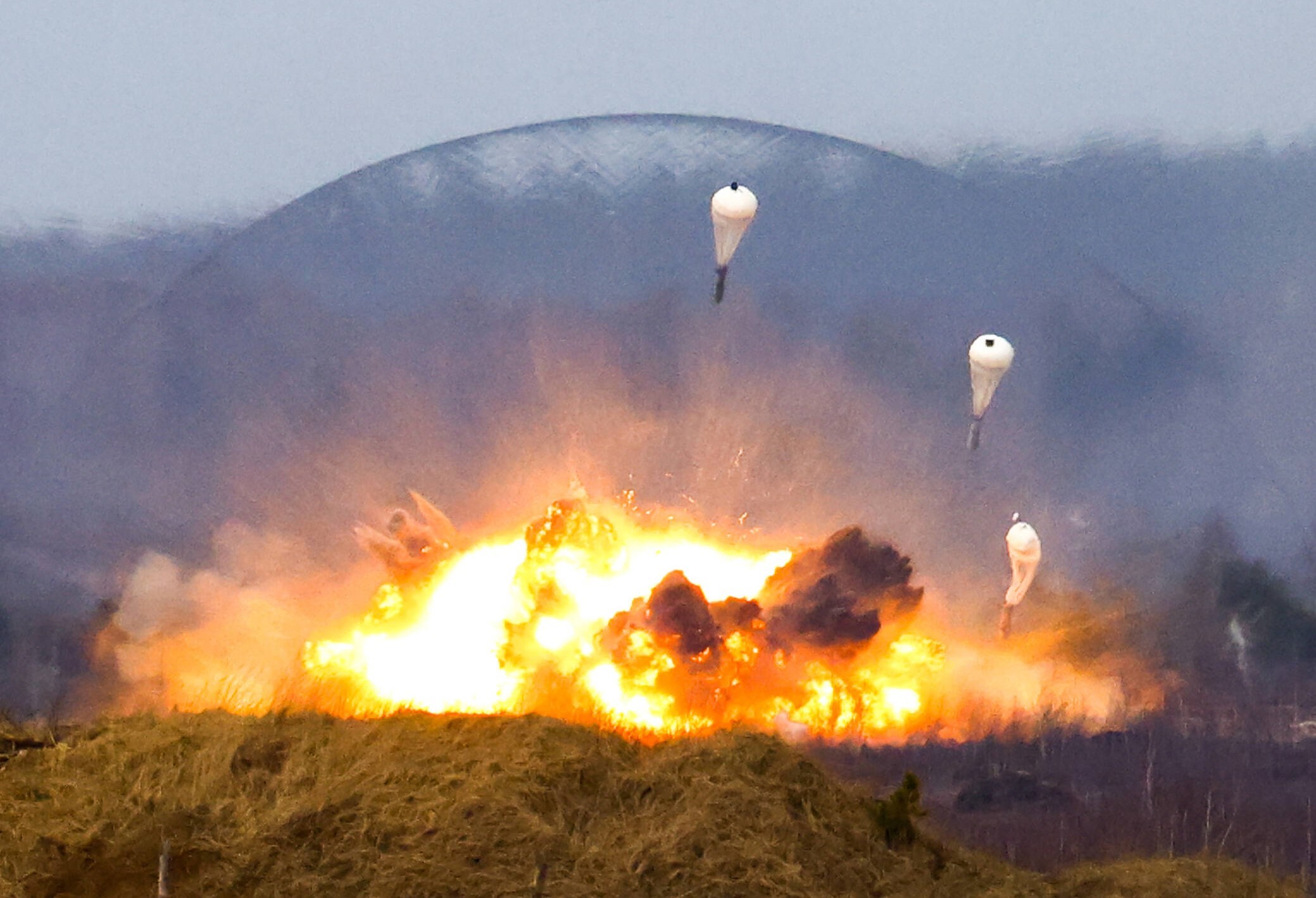 EILMELDUNG🔥 Russland setzt verbotene Phosphorbomben bei Bachmut ein! AFP-Reporter erhebt schwere Vorwürfe
