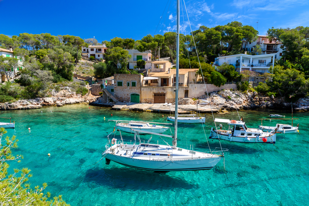 Mallorca - Touristin (34) kommt in Bootsschraube beim schwimmen - Frau erliegt ihren Verletzungen