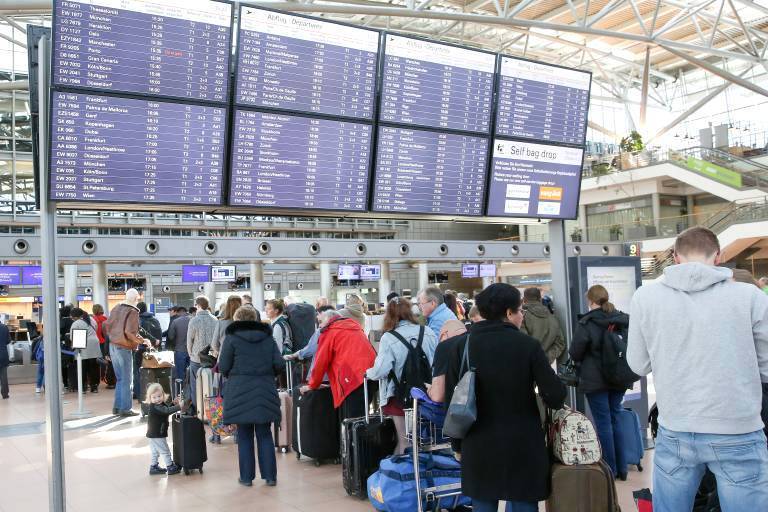 Verspätungs-Hammer bei Condor - Rückflug verzögerte sich um 26 Stunden - Passagiere stinksauer!